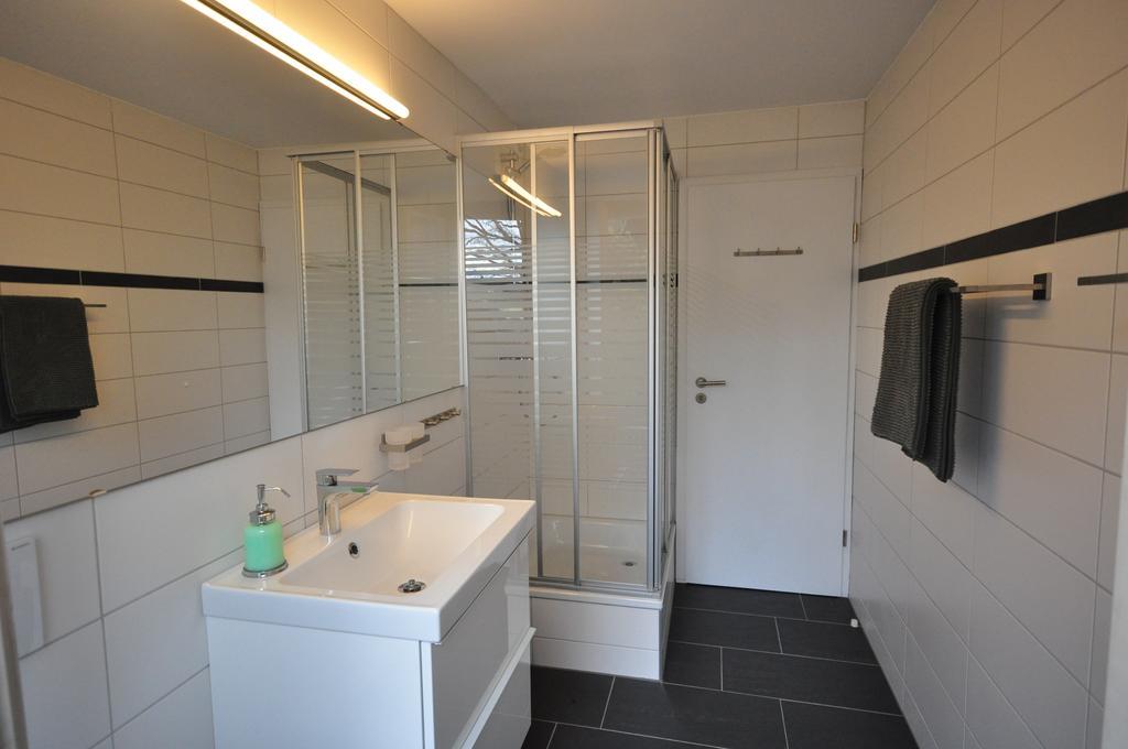 אינטרלאקן Townhouse II Sleeps 12 Guests Central מראה חיצוני תמונה