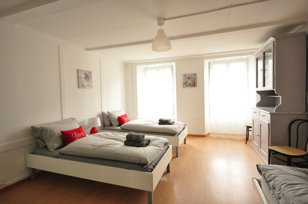 אינטרלאקן Townhouse II Sleeps 12 Guests Central מראה חיצוני תמונה