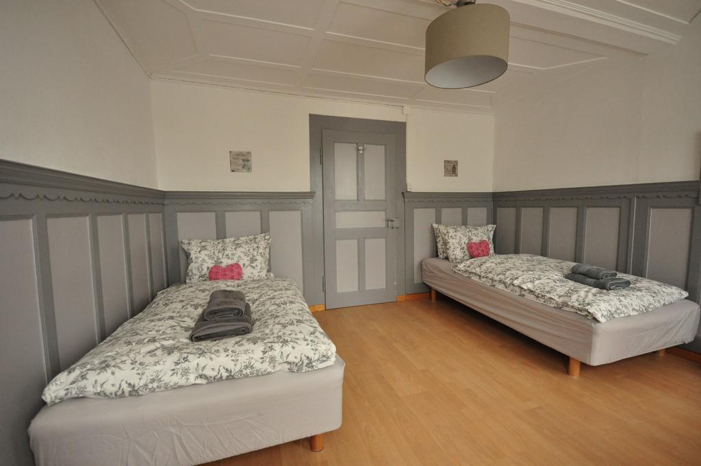 אינטרלאקן Townhouse II Sleeps 12 Guests Central מראה חיצוני תמונה