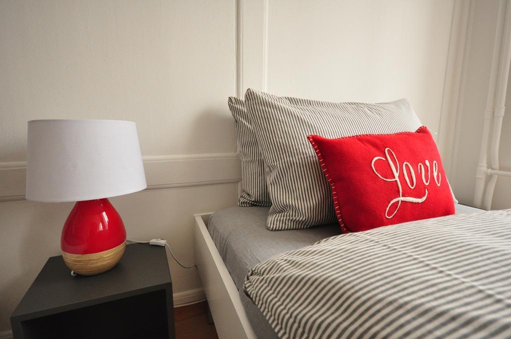 אינטרלאקן Townhouse II Sleeps 12 Guests Central מראה חיצוני תמונה