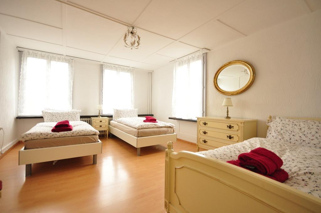 אינטרלאקן Townhouse II Sleeps 12 Guests Central מראה חיצוני תמונה